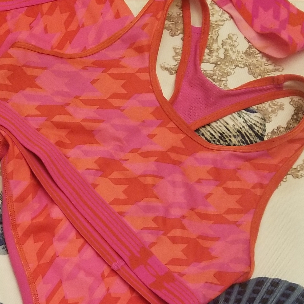 **SOLD** Girls Under Armour Sports bra